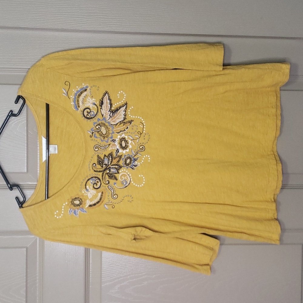 Christopher & Banks floral studded embroidered scoop top size large